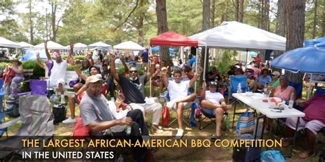 Crowd enjoying the Country Style Cook Off